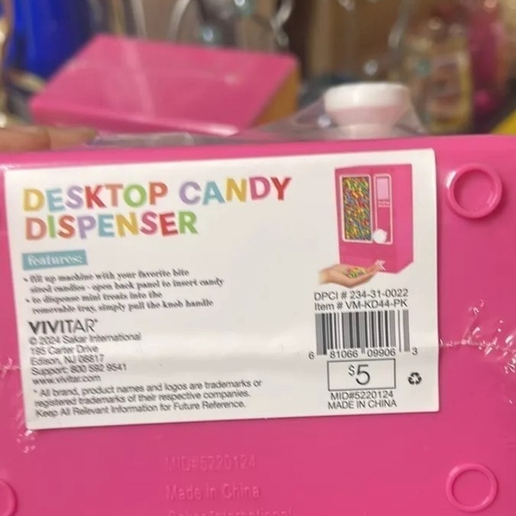 1000 ml Vending Machine Dry Food Dispenser
Pink - Bullseye's Playground™ - Picture 9 of 10